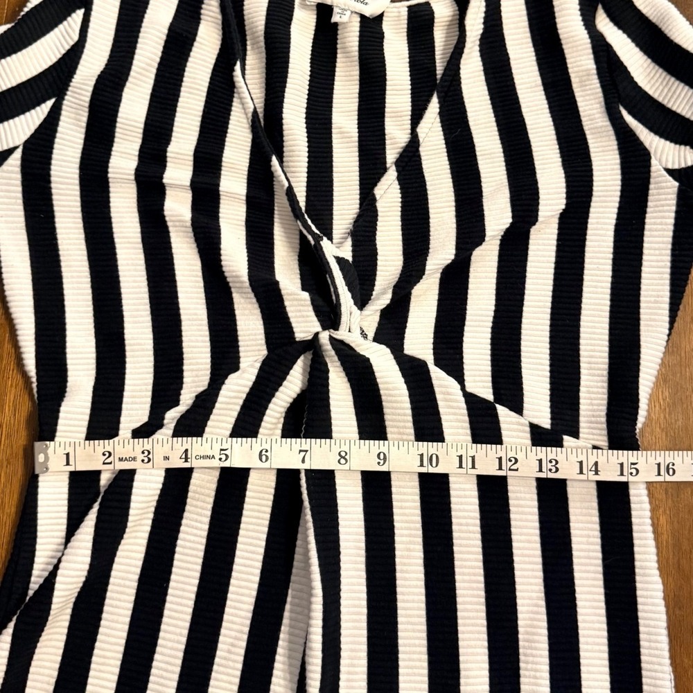 Lea & Viola Black White Striped Wide Leg Jumpsuit Twist Front V Neck Size Large - Picture 11 of 13